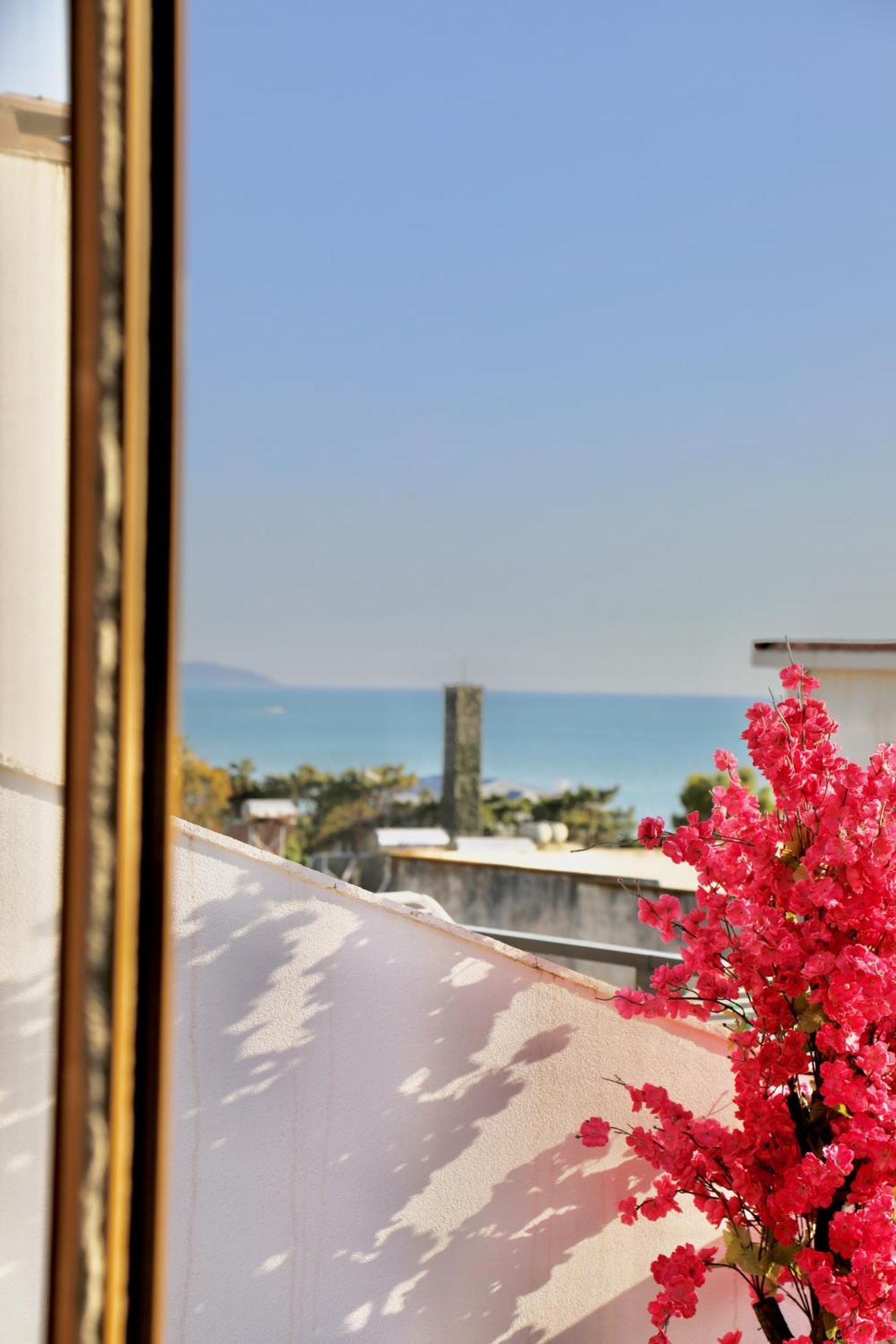 Sea View Apartments Golem  Dış mekan fotoğraf